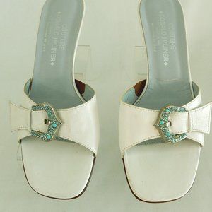 DONALD J PLINER COUTURE "KATZ" WHITE SANDALS IN 9M